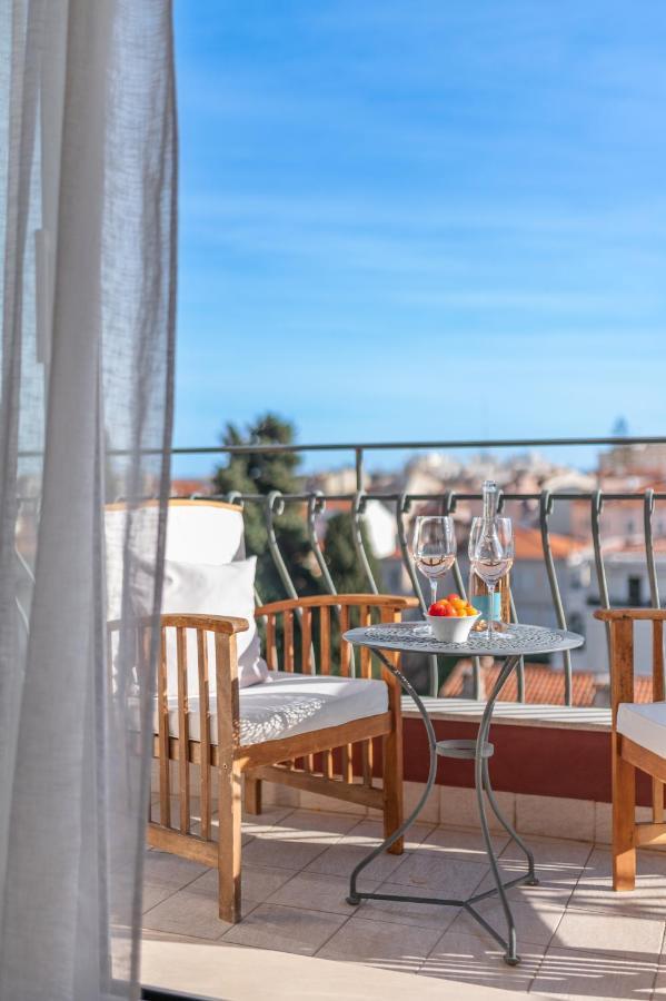 La Fabrique A Poupees - Chambres Et Appartements De Charme Au Coeur De Menton Exteriör bild