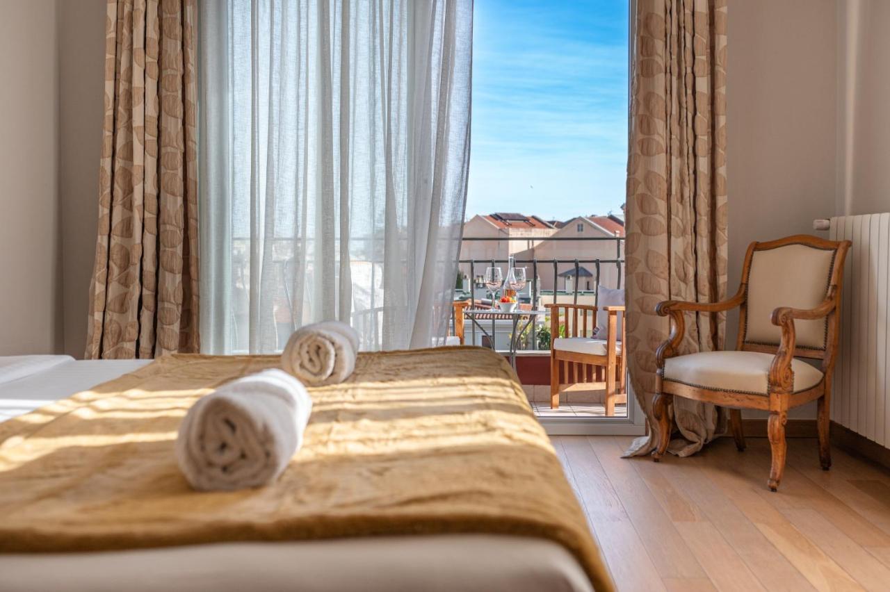 La Fabrique A Poupees - Chambres Et Appartements De Charme Au Coeur De Menton Exteriör bild